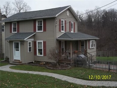 New roof!, vinyl siding and vinyl windows =mainten