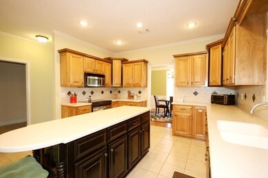 114 Gardenia Dr, Warner Robins, GA 31088 - photo 3