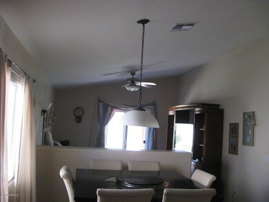 eating area in kitchen