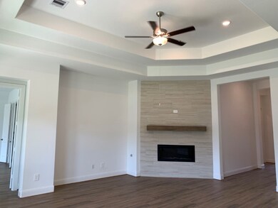 1811 Woodtrace Blvd, Pinehurst, TX 77362 - photo 4