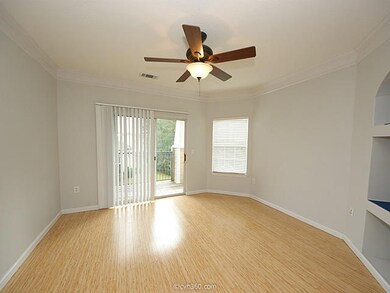 1300-216-ParkWest_Madison_LivingRoom