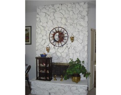 3187 Camel Back Dr, Las Vegas, NV 89169 - photo 4