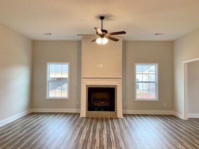 124 Sasanqua Dr, Warner Robins, GA 31088 - photo 2