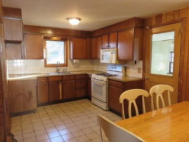 3 Salman St, West Roxbury, MA 02132 - photo 5