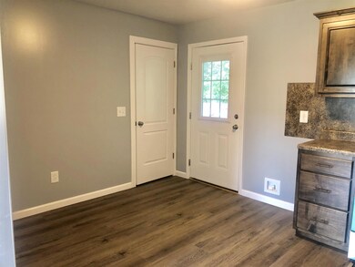 1027 Fairfield Pike, Shelbyville, TN 37160 - photo 4