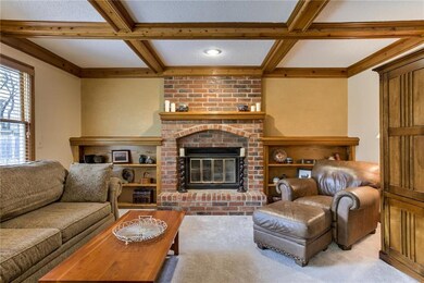 8320 Twilight Ln, Lenexa, KS 66219 - photo 7