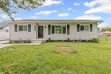 39839 Utica Rd, Sterling Heights, MI 48313 - photo 2