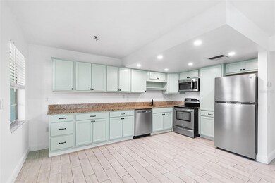 555 62nd St S unit 112, St. Petersburg, FL 33707 - photo 4