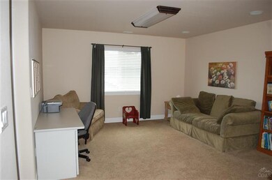 61707 Camellia St, Bend, OR 97702 - photo 7