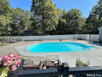 6 Katrina Cir, Bethel, CT 06801 - photo 2