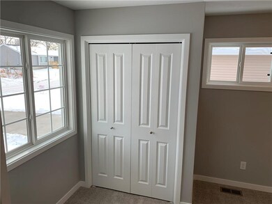 825 E Dunham Ave, Des Moines, IA 50315 - photo 7