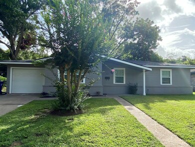 1521 Andrea Dr, Bay City, TX 77414 - photo 2