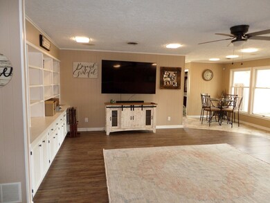 2713 Oak Dr, Bay City, TX 77414 - photo 6