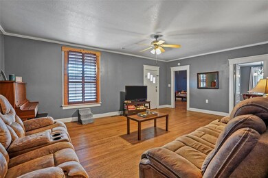 1002 Palo Pinto St, Weatherford, TX 76086 - photo 2