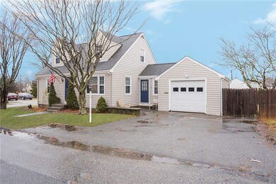 1 Center St, Bristol, RI 02809 - photo 3