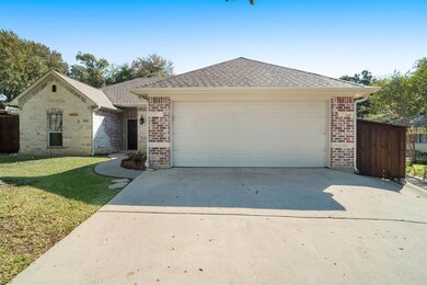 1608 Donna Ln, Bedford, TX 76022 - photo 2
