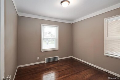19932 Hickory St, Detroit, MI 48205 - photo 4