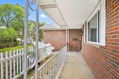 2244 Balmoral Rd, Columbus, OH 43229 - photo 2