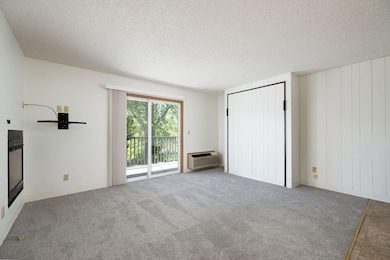 1565 NW Wall St 136-137-16