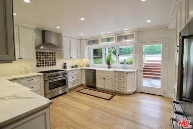 20980 Costanso St, Woodland Hills, CA 91364 - photo 6