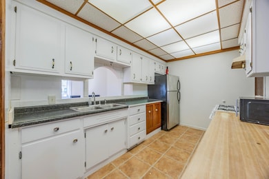 3905 Reservoir Blvd, Columbia Heights, MN 55421 - photo 2