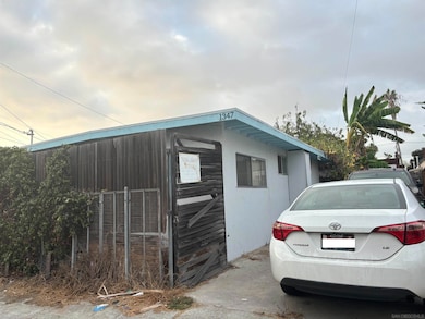 1345-47 Hornblend St, San Diego, CA 92109 - photo 2