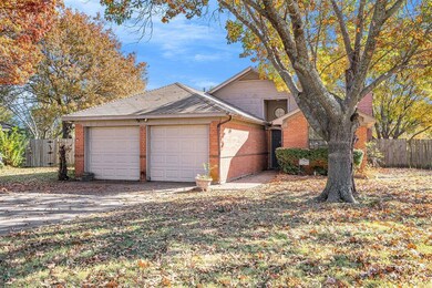 1112 Hemphill Ct, Cleburne, TX 76033 - photo 2