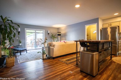 1649 Carlton Ave NE, Grand Rapids, MI 49505 - photo 3