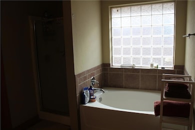 933 NE 30th St, Moore, OK 73160 - photo 7