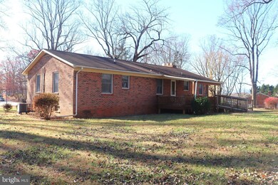 7502 Amberview Ln, Warrenton, VA 20186 - photo 3