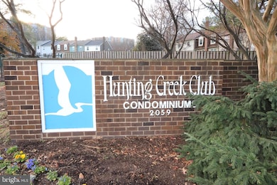 Hunting Creek Club unit 612, Alexandria, VA 22303 - photo 2