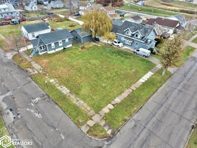 1102 E Main St, Marshalltown, IA 50158 - photo 6