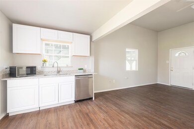 513 W Hull St, Denison, TX 75020 - photo 7