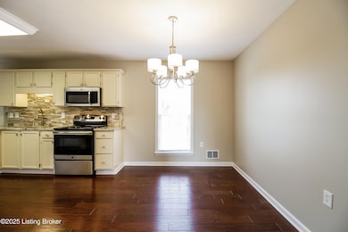 6005 Delilah Ct, Louisville, KY 40272 - photo 4