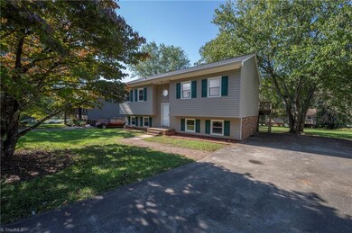 7624 Pine St, Rural Hall, NC 27045 - photo 3