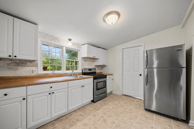 51 Clover St, Waterbury, CT 06706 - photo 6