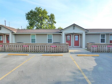 507 Houston St unit 4, Rosenberg, TX 77471 - photo 2