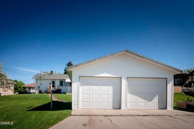 1406 11th St SE, Jamestown, ND 58401 - photo 7