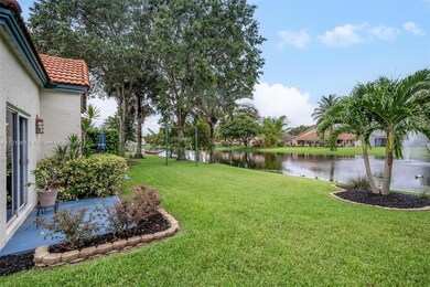 9461 Oak Grove Cir, Davie, FL 33328 - photo 2