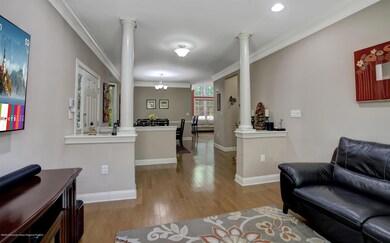 07-Living Room to Dining