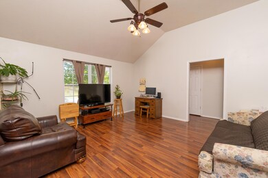 334 Sugar Tree-12