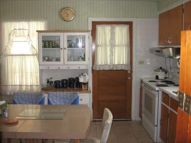 669 S Parkside Ave, Elmhurst, IL 60126 - photo 5