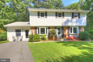 8548 Pineway Ct, Laurel, MD 20723 - photo 2