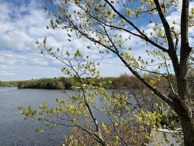 580 Eastside Rd, Wrentham, MA 02093 - photo 3