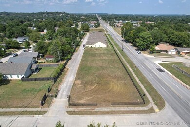 1326 Martin Luther King Junior Blvd unit A, Tulsa, OK 74106 - photo 5