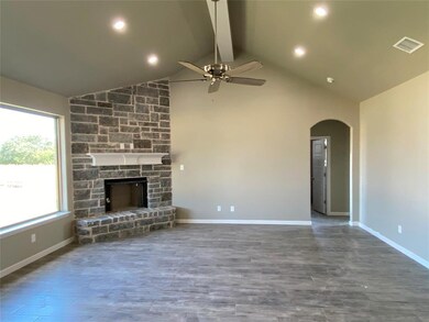 3331 Windcrest Dr, Granbury, TX 76049 - photo 2