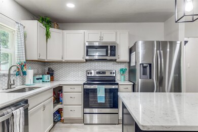 420 Hurstview Dr, Hurst, TX 76053 - photo 7