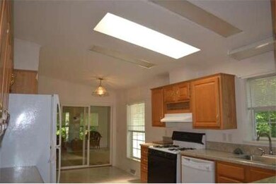 1701 Oak Point Dr, Middleboro, MA 02346 - photo 7