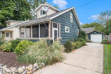 838 Cawood St, Lansing, MI 48915 - photo 2