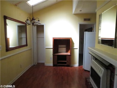 Living Room - Unit 3